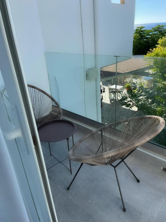 Delfini Beach Hotel & Suites Архангелос Экстерьер фото